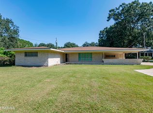 905 Loreauville Rd, New Iberia, LA 70563