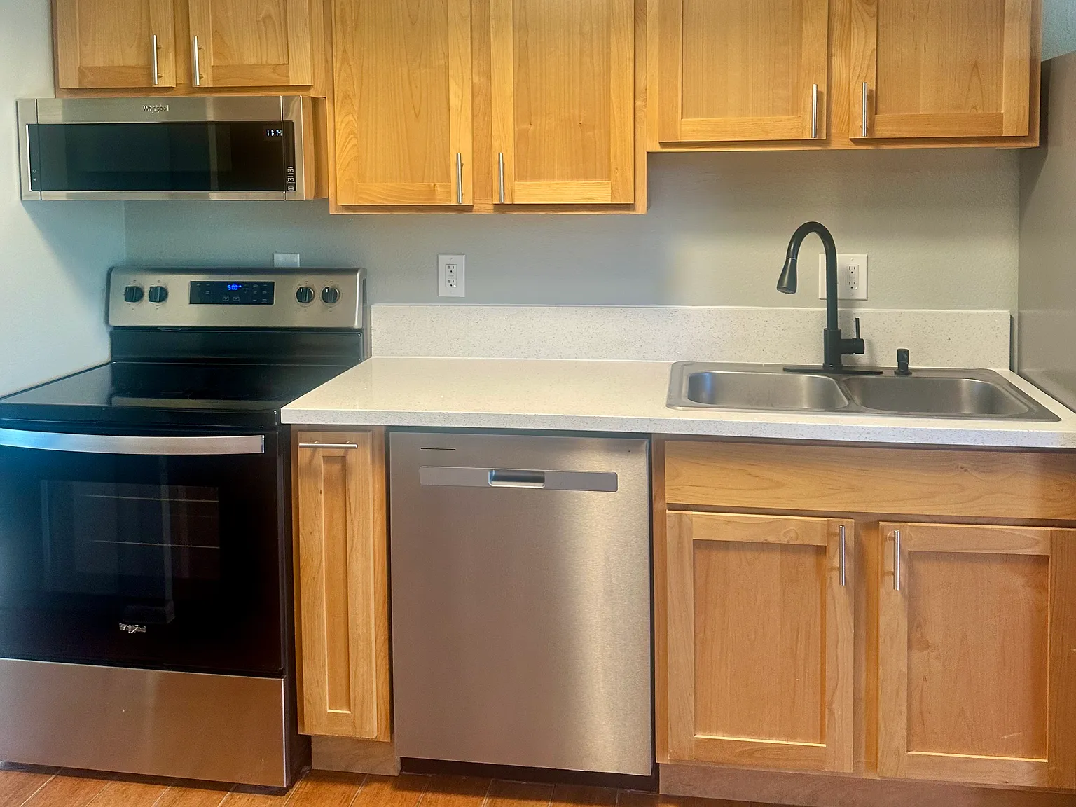 1 bed, 600 sqft, $1,600 — Photo 2