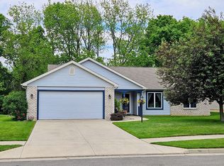 420 Nuthatch Dr, Warsaw, IN