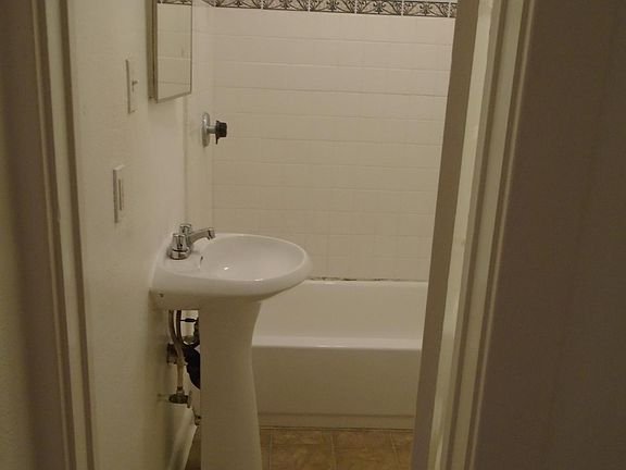 3rd image of 220 Elm Ave APT 205