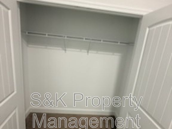 4th image of 622 Westwood Ave