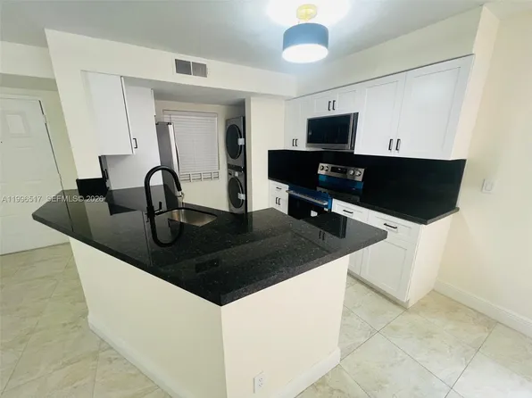 9999 Summerbreeze Dr APT 214, Fort Lauderdale, FL 33322