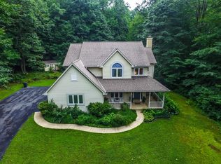 143 Barons Hill Rd, Honey Brook, PA 19344