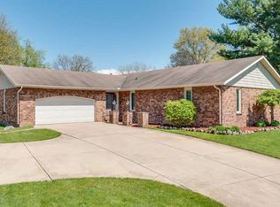 52410 Cavalier Ct, South Bend, IN
