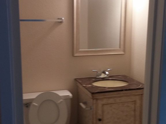 3rd image of 4030 Hartford Dr