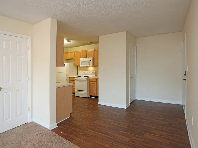 Reynolds Place Apartments — Photo 65