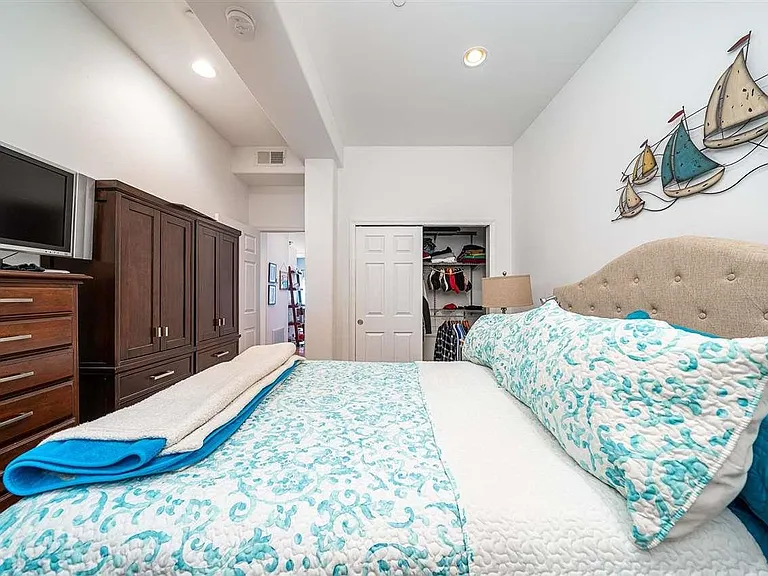 44 Bryant Ave #1 — Photo 9