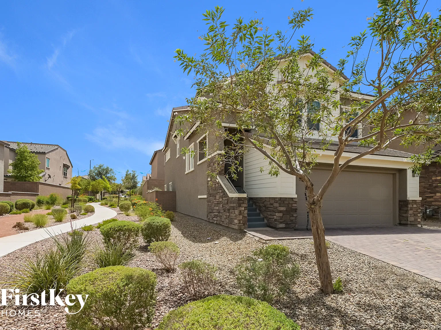 3 bed, 2.5 bath, 2066 sqft, $2,620 — Photo 2