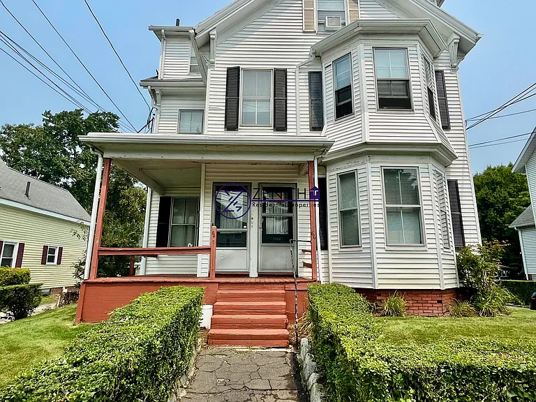 68 Maple St #3 — Photo 1