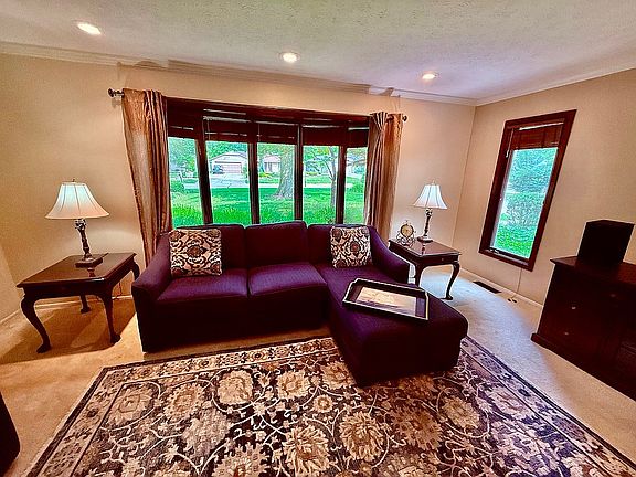 Living Room wit Bay Window
