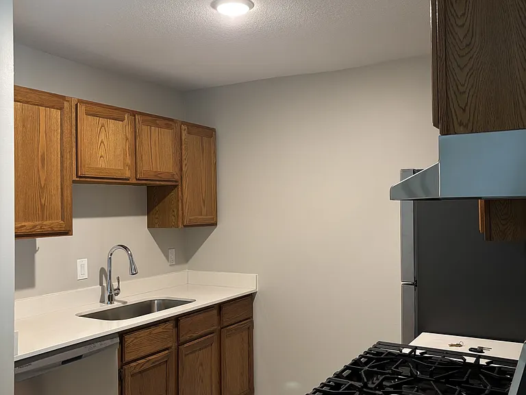 1601 N Innsbruck Dr #305 — Photo 10