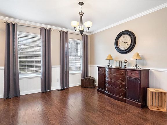 5th image of 187 Winding Woods Dr