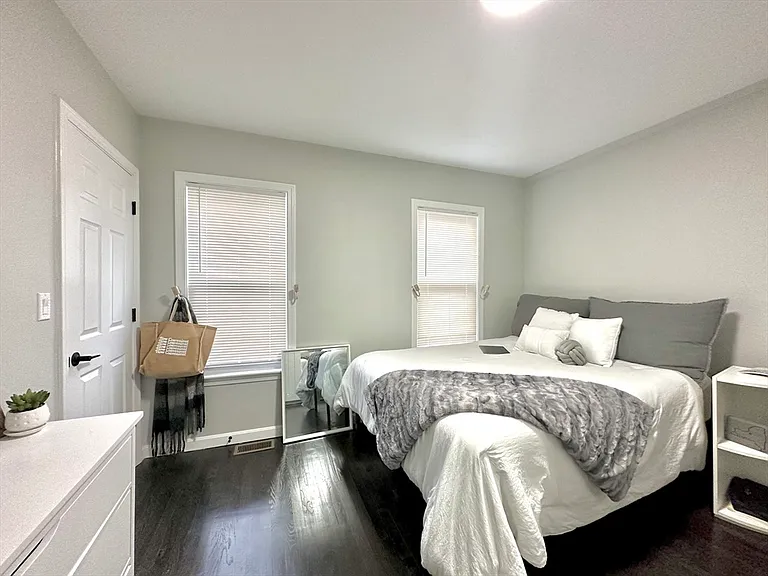 249 Everett St #2 — Photo 9