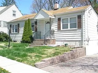 159 Mohawk Ave photo 1