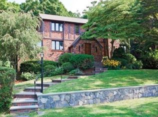 25 Lancaster Rd, Newton, MA 02458