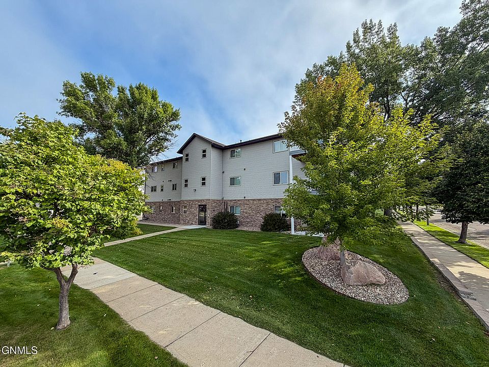 1st image of 3405 Montreal St #3