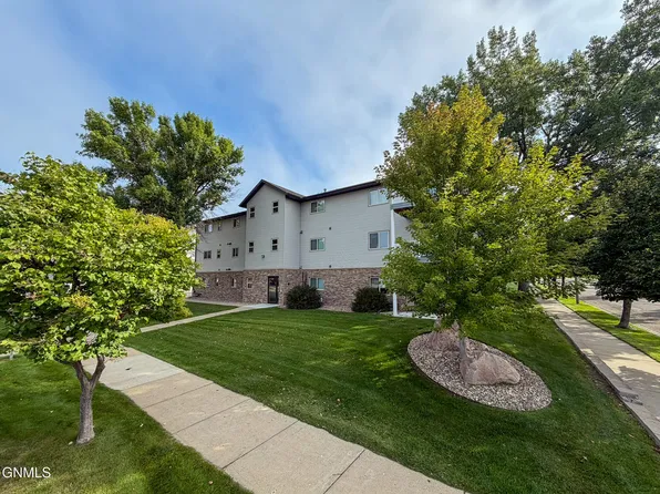 3405 Montreal St #3, Bismarck, ND 58503