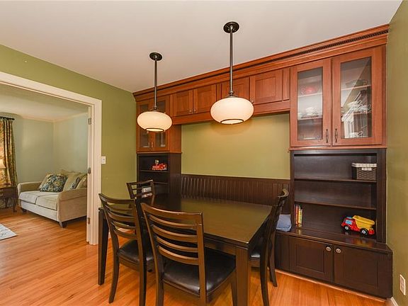 5th image of 821 Sheraton Dr