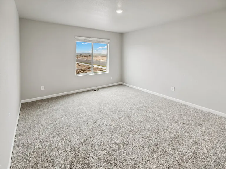 923 Gianna Ave — Photo 11