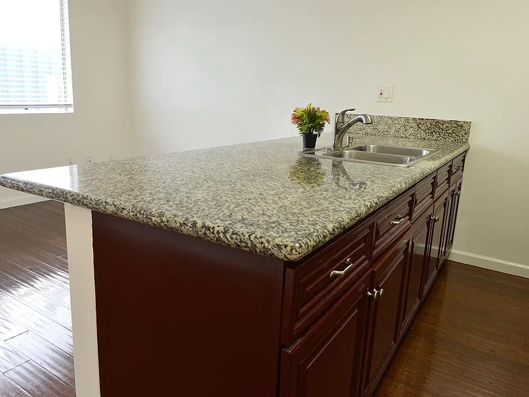 1047 Ronan Ave #3 — Photo 15