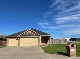 300 Marilyn Glover Dr, Elgin, OK 73538