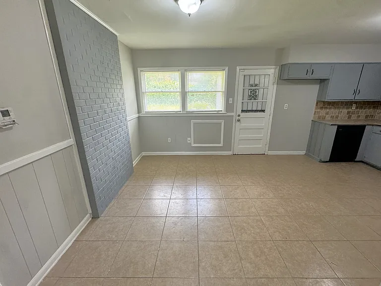 4591 Lawrence Rd — Photo 5