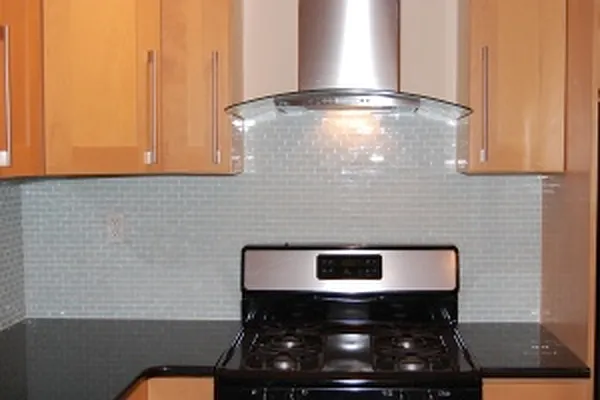 Sold by Griffith Real Estate | media 14