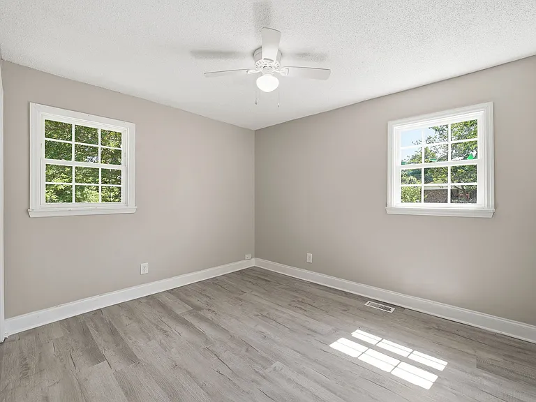 6112 Nazarene Rd — Photo 11