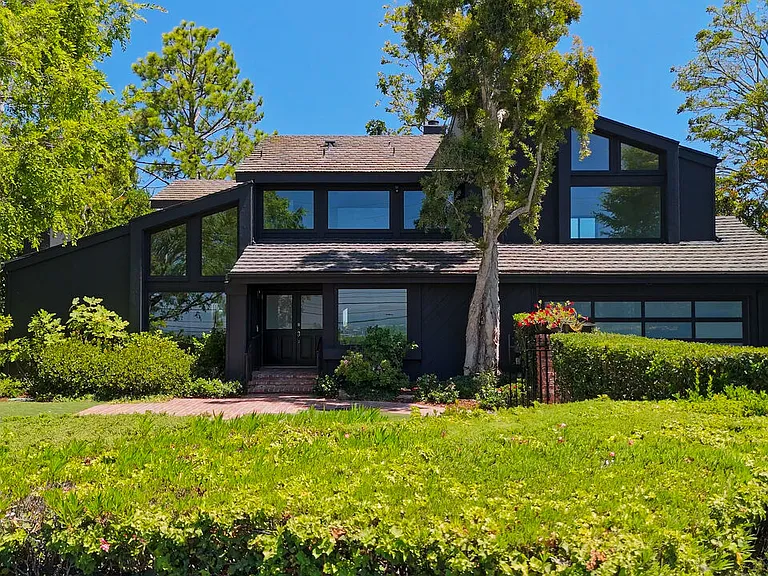 13302 Mulholland Dr — Photo 1
