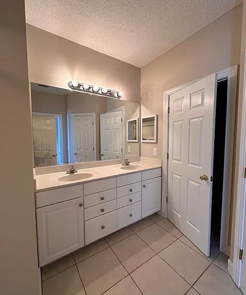 135 Palmera Ln — Photo 16