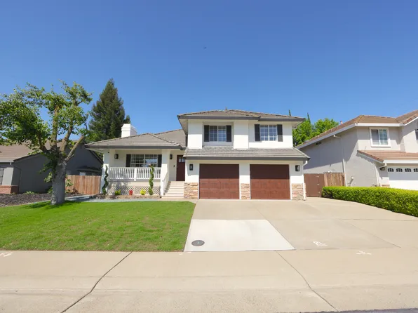 8816 Laguna Star Dr, Elk Grove, CA 95758