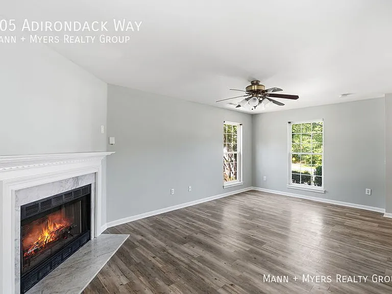 305 Adirondack Way — Photo 10