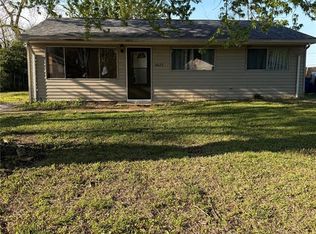 8825 Bermuda Ave, Caseyville, IL