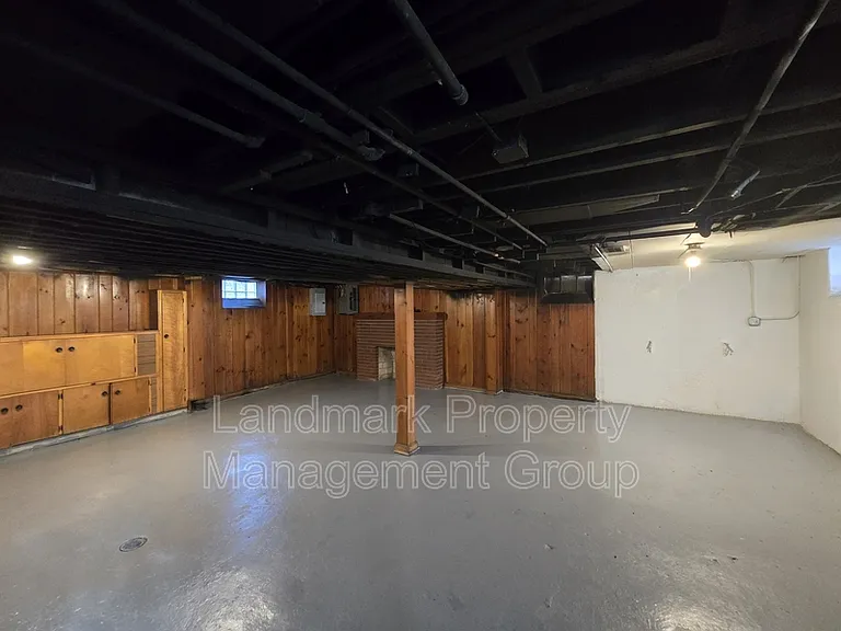 9657 E Outer Dr — Photo 29