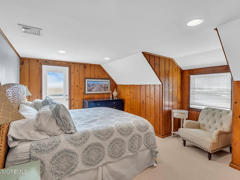 411 Ocean Ave — Photo 31
