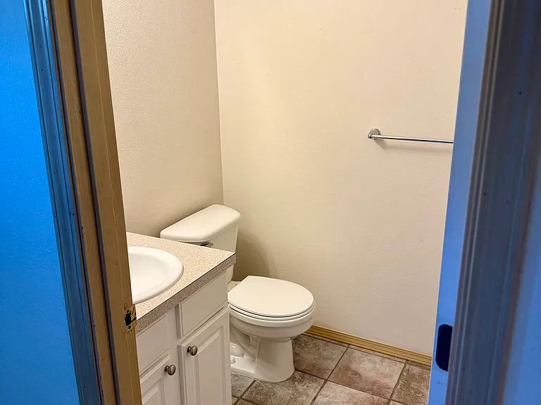 1560 Estate Pl — Photo 6