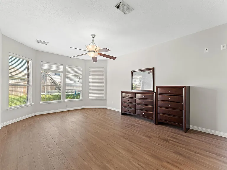 26414 Creston Woods Dr — Photo 16