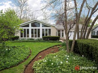 2665 Crabtree Ln, Northbrook, IL 60062