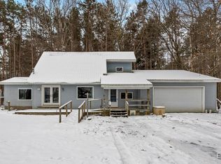 9462 E Colby Rd, Crystal, MI 48818