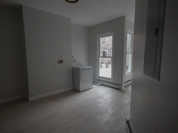 253 Monroe Street image 7 of 18