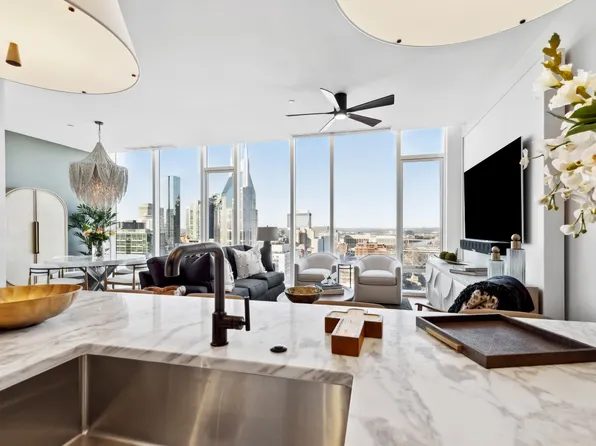 160 2nd Ave S APT 1905, Nashville, TN 37201
