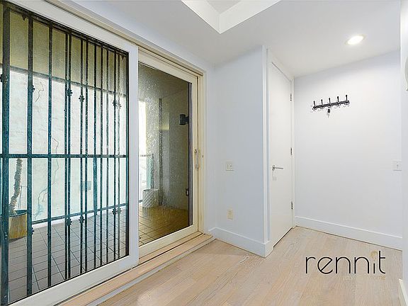 5th image of 616 Willoughby Ave APT 2B