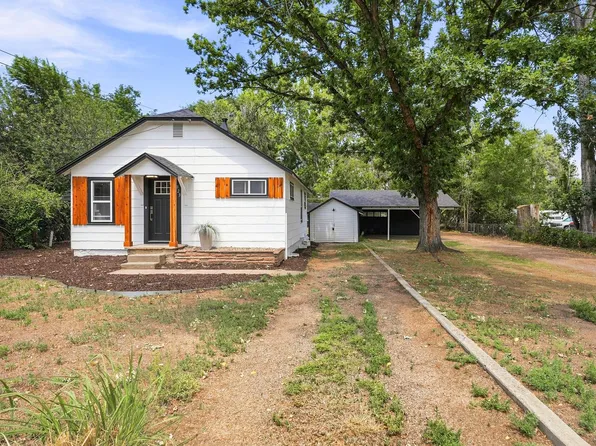 823 4th St SE, Loveland, CO 80537