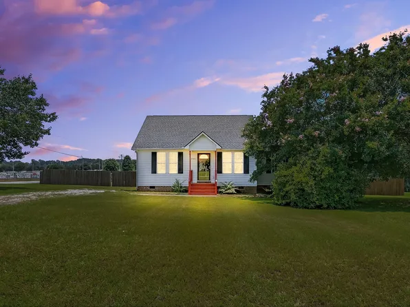 2155 Polenta Rd, Clayton, NC 27520