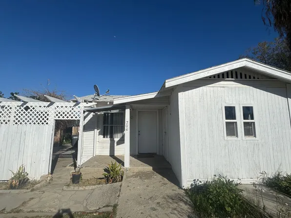 706 Fillmore St, Taft, CA 93268