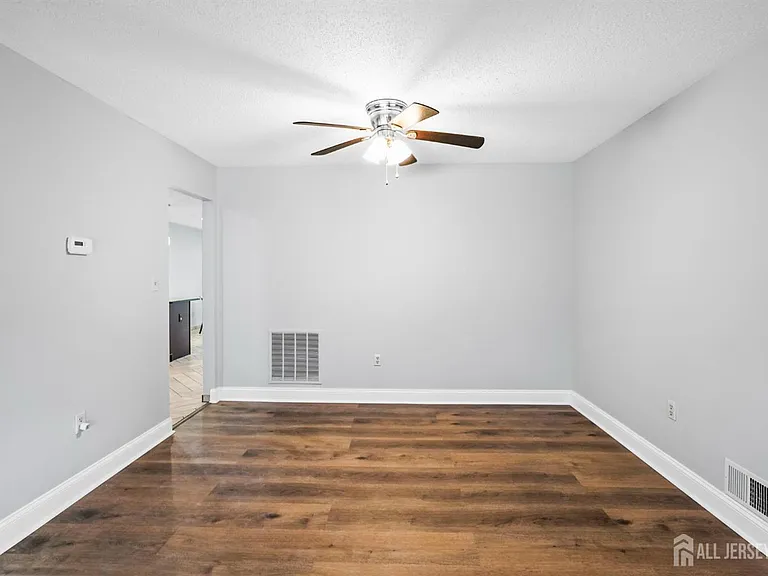 34 Sassafras Ct — Photo 6