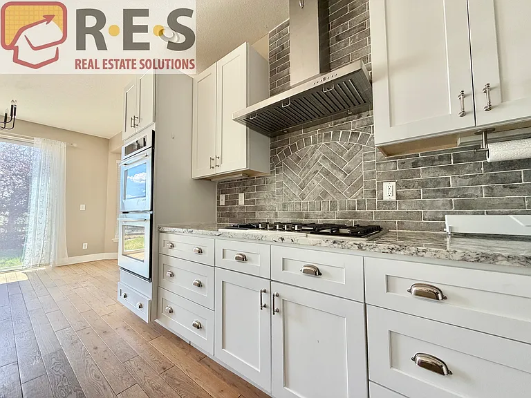 1698 Peridot Ln — Photo 4