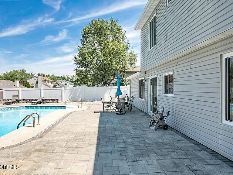 960 Green Hill Blvd — Photo 25
