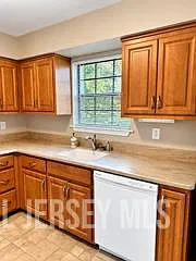 2 bed, 1.5 bath, 1443 sqft, $2,700 — Photo 2