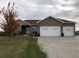 17310 Forty Acre Cir, Wamego, KS 66547